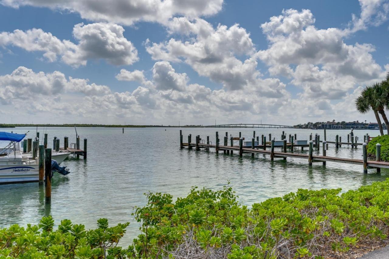 Coastal Marco Island Condo With Club Amenities! Exterior photo